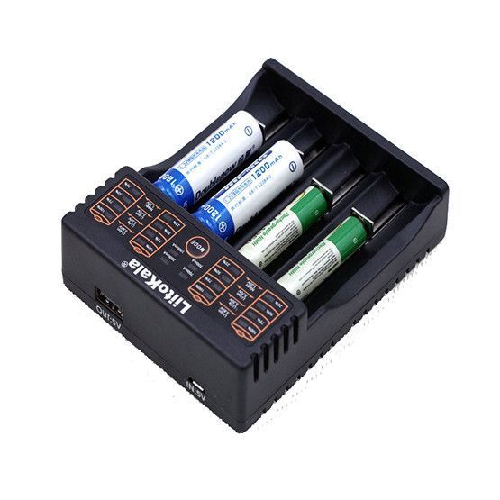 Зарядний пристрій для акумуляторів LiitoKala Lii-402 USB на 4 слоти із функцією Power Bank 04209 фото
