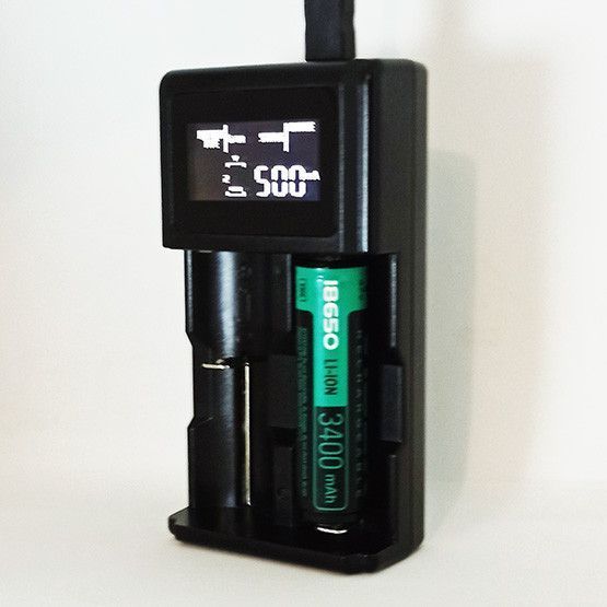 Зарядний пристрій для акумуляторів Amazon Basics BC-2L-EU на 2 слоти з LCD-дисплеєм для Li-ion / LiFePO4 / Ni-MH + Європерехідник у подарунок 04211 фото