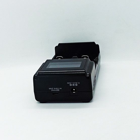 Зарядний пристрій для акумуляторів Amazon Basics BC-2L-EU на 2 слоти з LCD-дисплеєм для Li-ion / LiFePO4 / Ni-MH + Європерехідник у подарунок 04211 фото